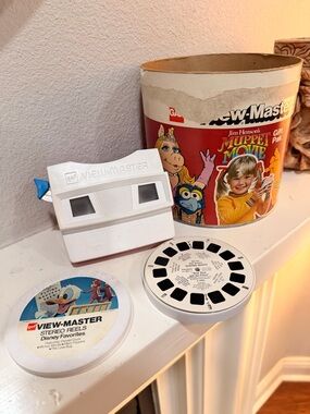 View-Master White and Blue Kids Stereo Viewer with Disney Reels